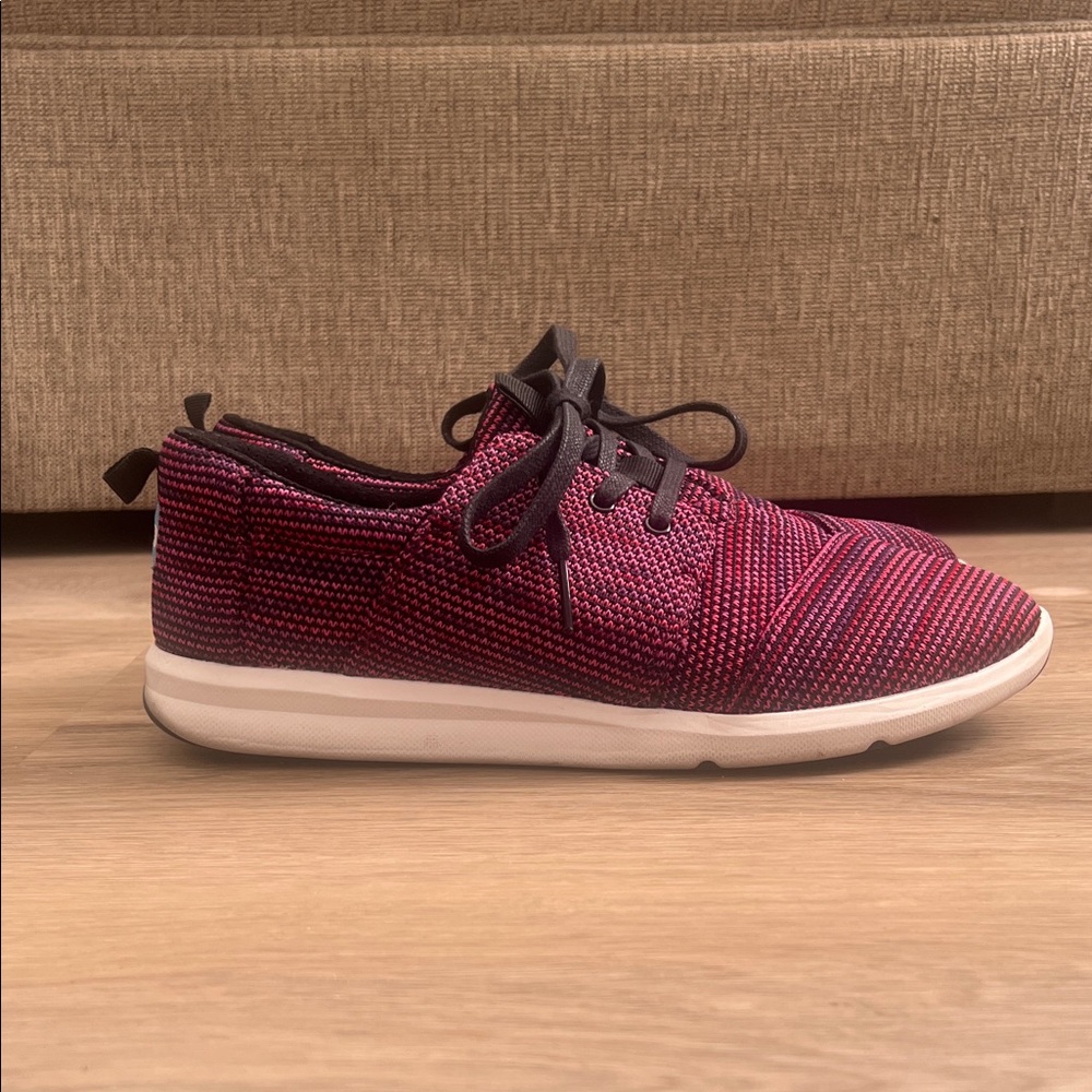 TOMS Maroon Knit Sneakers with Black Laces